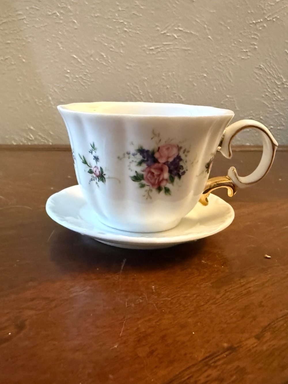 Maryland China Vintage White Floral Porcelain Teacup & Saucer with Gold Handle